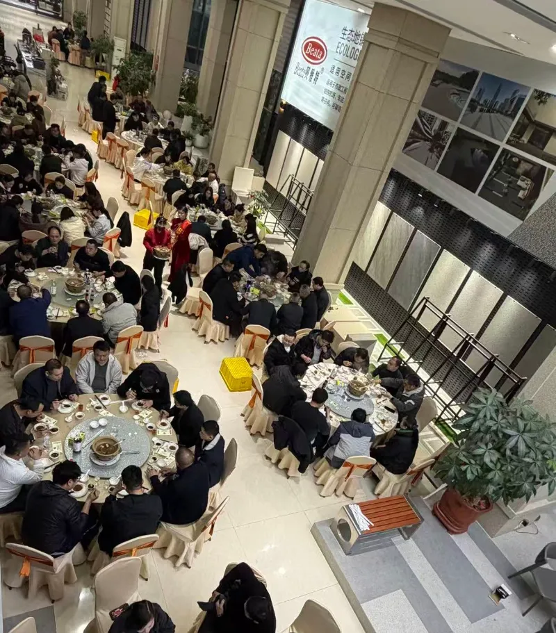 Das Jahresabschlussbankett von Beata Ceramics war ein Erfolg | Der Umsatz übersteigt im neuen Jahr 400 Millionen RMB, neue Produkte werden auf der Xiamen INT'L Stone Fair vorgestellt